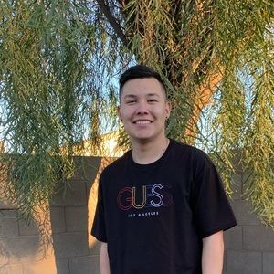 Meet your Posher, Sebastian